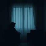 Silent Treatment in Relationship नात्यातील शांततेमुळे तुटणारे संबंध समजून घ्या